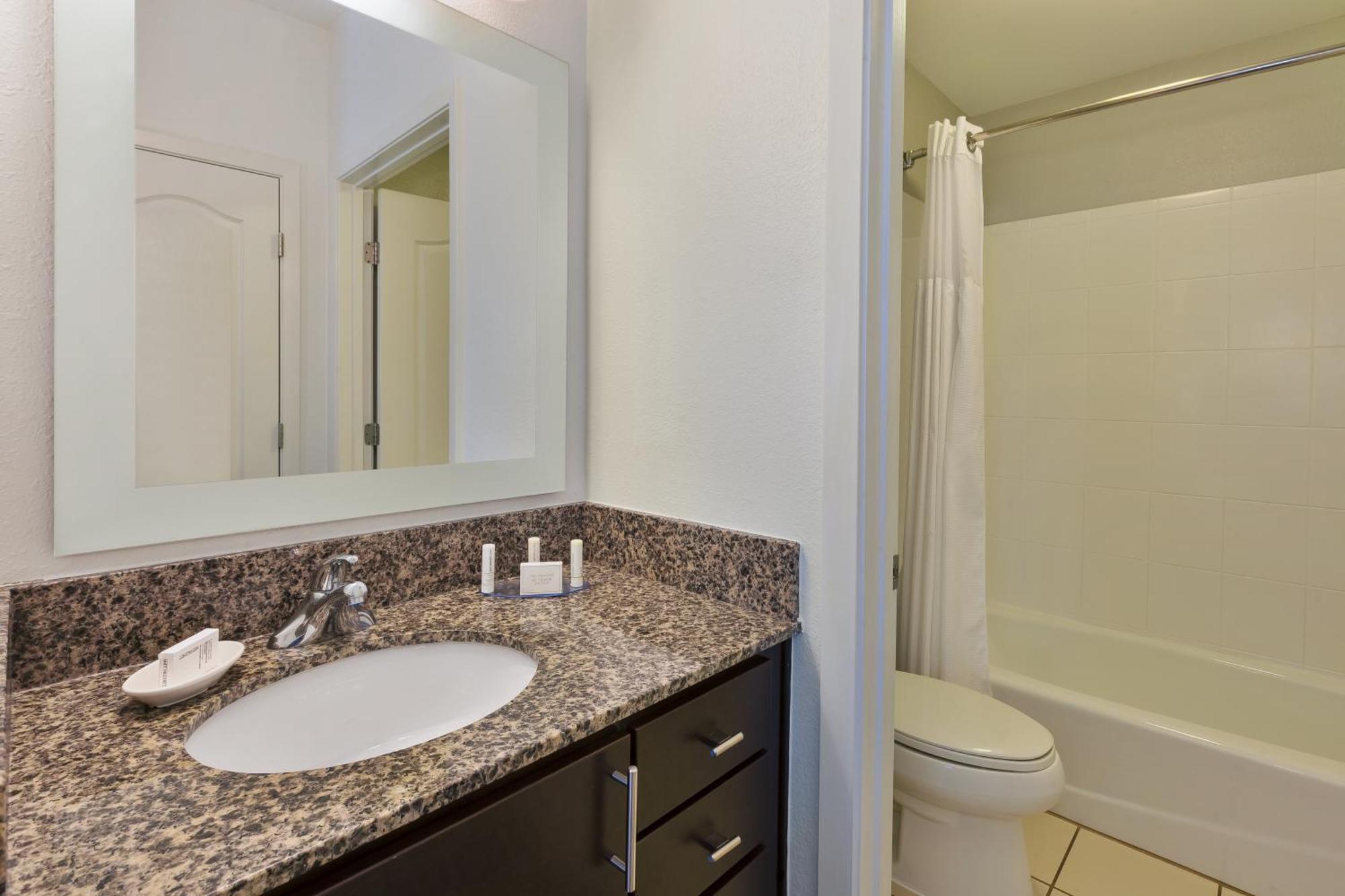 Towneplace Suites By Marriott Nashville Airport Экстерьер фото